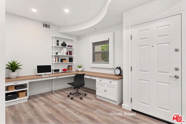 13044 Pacific, Playa Vista CA: https://media.crmls.org/mediaz/78faba69-6b10-4c87-919b-236d6fce2d08.jpg