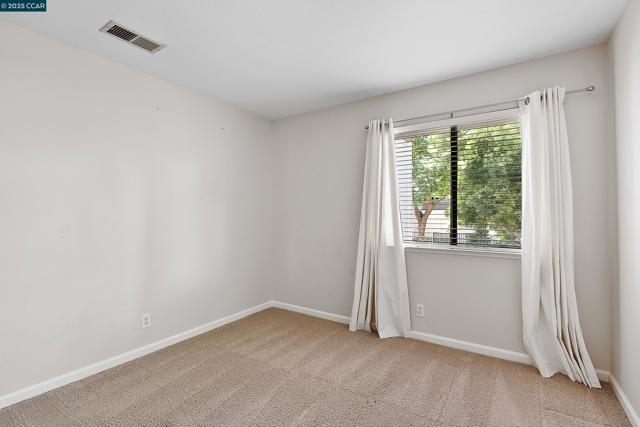 1383 Hull Ln, Martinez CA: https://media.crmls.org/mediaz/78fad6b0-4b03-453e-935e-2a95ad0c7e4d.jpg