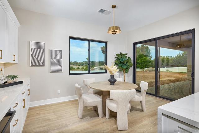 1755 Calle Catalina, Escondido CA: https://media.crmls.org/mediaz/78fb9abf-66dc-4fdc-93b9-237660b33c01.jpg