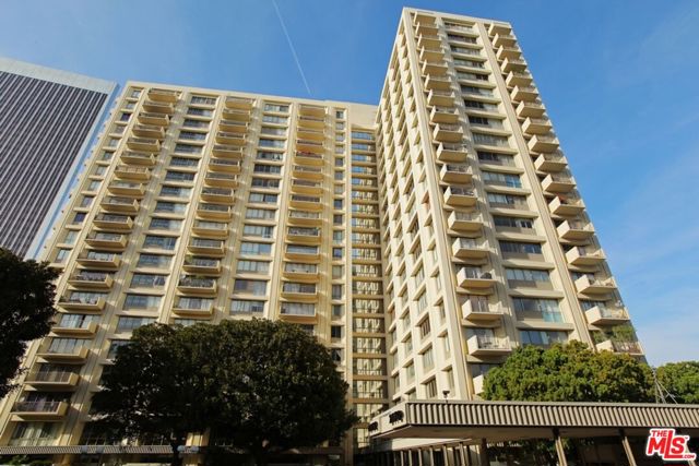2160 Century Park East, Los Angeles CA: https://media.crmls.org/mediaz/78fb9e5e-8590-48d1-bebc-c4f931ed0dc6.jpg