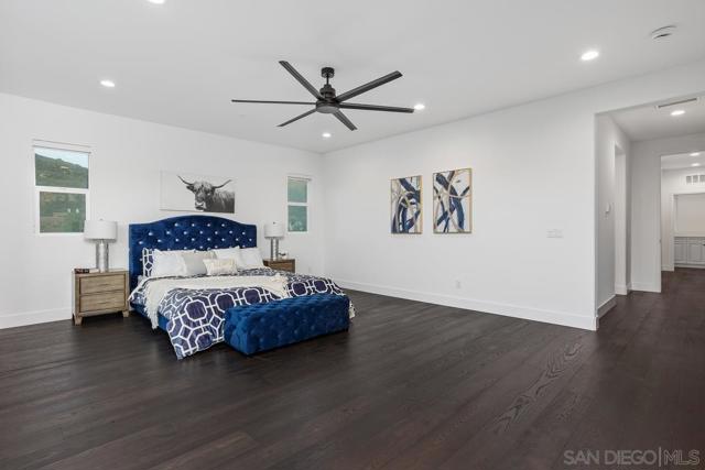 2807 California Poppy Street, Escondido CA: https://media.crmls.org/mediaz/78fc95a7-40ad-4cc0-a6c9-24354f961968.jpg