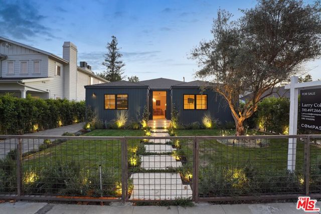 4539 Atoll Avenue, Sherman Oaks CA: https://media.crmls.org/mediaz/78fcb46e-d7f6-4520-af4a-fbef4549c5c8.jpg