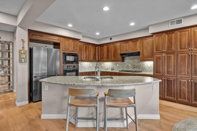 Image 9 of 48 For 2124 Pamplona Ct