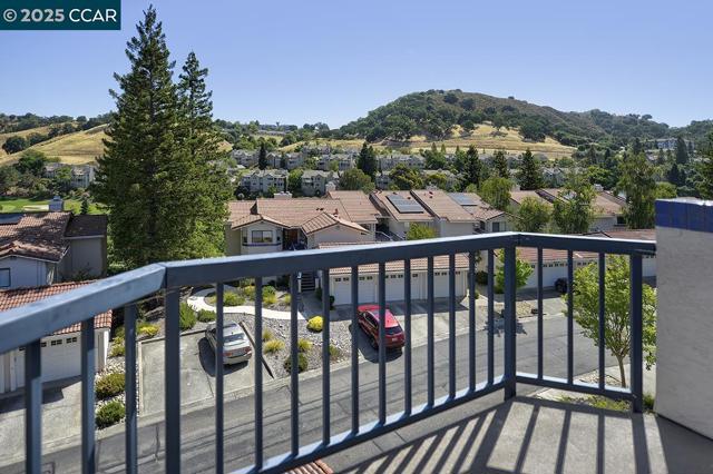 4243 Terra Granada Dr, Walnut Creek CA: https://media.crmls.org/mediaz/78fd8a9a-c225-42a5-99a3-56dab8389984.jpg