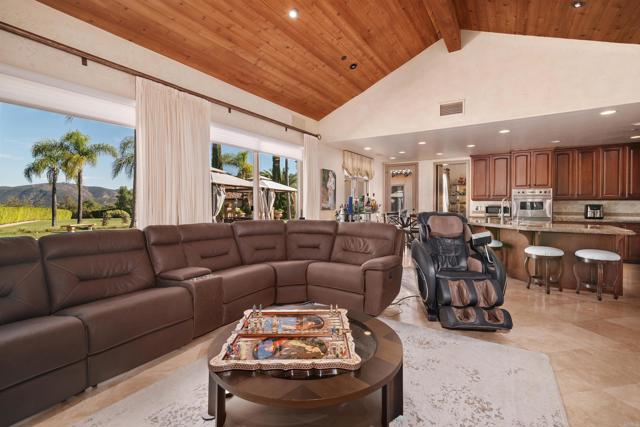 Detail Gallery Image 15 of 49 For 18545 Aliso Canyon Rd, Rancho Santa Fe,  CA 92067 - 4 Beds | 5 Baths