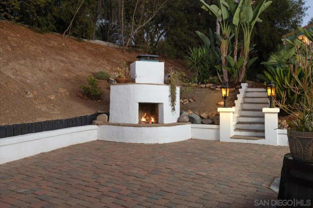 26036 38 Kaywood Terrace, Escondido CA: https://media.crmls.org/mediaz/78fe2262-c315-4100-967e-9baab0aef010.jpg