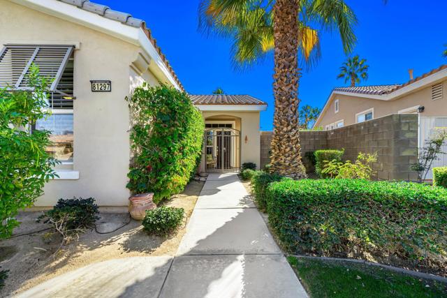 81297 Golden Barrel Way, La Quinta CA: https://media.crmls.org/mediaz/78fe4c46-bbf5-4b55-9fe2-01117a385c6f.jpg