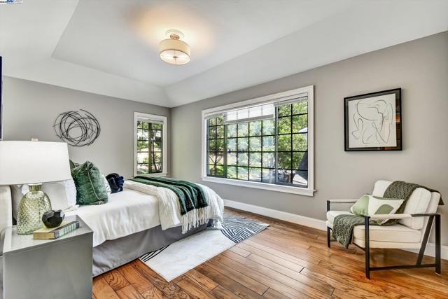 246 Canyon Woods Way, San Ramon CA: https://media.crmls.org/mediaz/78feb7f1-dd96-4361-b757-77375b75ba32.jpg