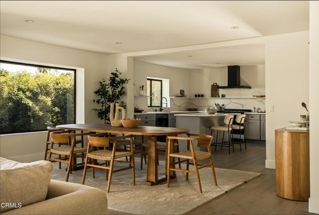 Detail Gallery Image 5 of 42 For 2994 Durand Dr, Los Angeles,  CA 90068 - 5 Beds | 3 Baths