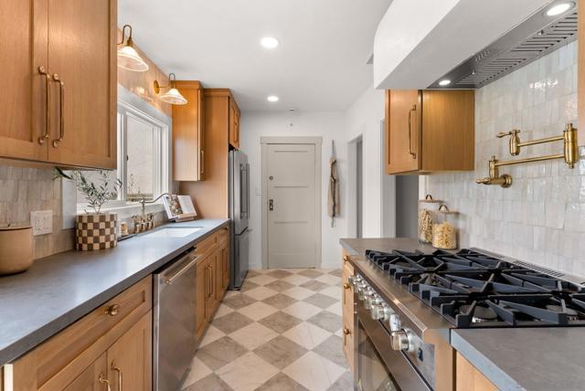 4618 Monroe Avenue, San Diego CA: https://media.crmls.org/mediaz/78ff4937-af1b-465b-9214-3445e7d12aa3.jpg