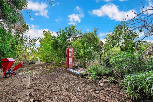 2344 Warmlands Ave, Vista CA: https://media.crmls.org/mediaz/79002939-008b-4510-a036-e36eee3050d4.jpg