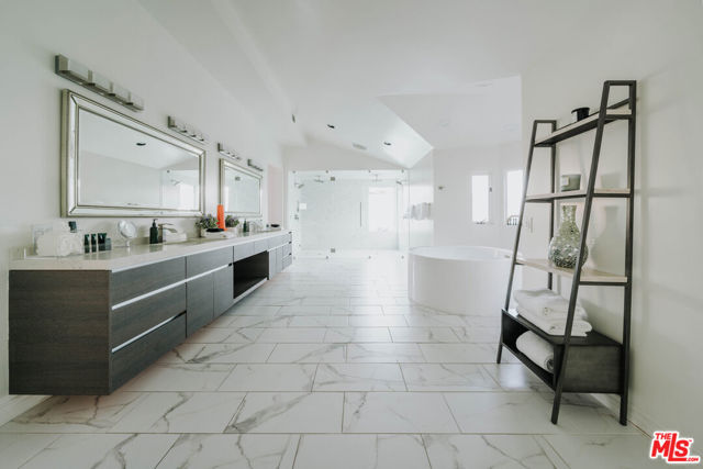 Image 10 of 17 For 11037 Anzio Road