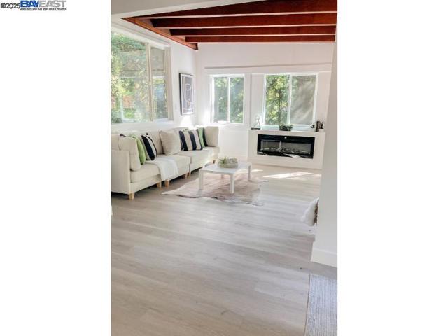 21401 Santa Clara Ave, Monte Rio CA: https://media.crmls.org/mediaz/79010b00-cf8f-445e-ad60-9e4d72577b71.jpg