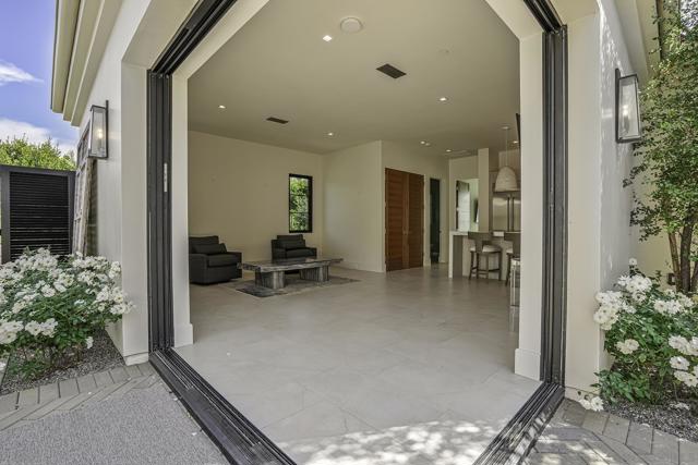 Image 32 of 52 For 5516 La Crescenta