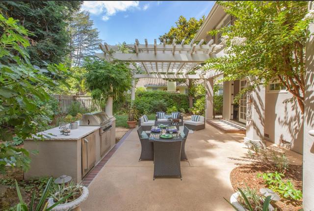 158 Seminary Drive, Menlo Park CA: https://media.crmls.org/mediaz/79014d73-28ac-46b9-945d-afc3652b9daa.jpg