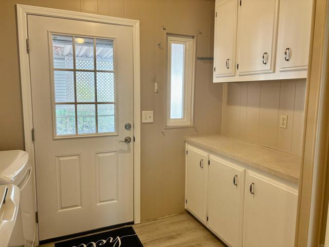 5420 Kipling Lane, Carlsbad CA: https://media.crmls.org/mediaz/7901eecc-5425-444e-8a8c-43744c57c876.jpg