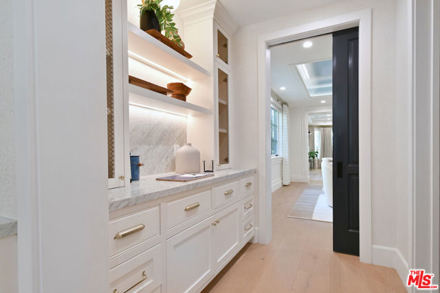 416 21st Place, Santa Monica CA: https://media.crmls.org/mediaz/79020a69-6eaa-4fee-bd46-fe9e3f0bb545.jpg