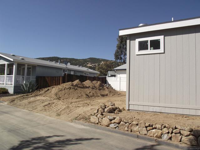 35109 Highway 79, Warner Springs CA: https://media.crmls.org/mediaz/7902a46d-e0e4-4029-b474-352db506f4f8.jpg