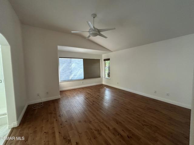 2357 Laurelwood Drive, Thousand Oaks CA: https://media.crmls.org/mediaz/79034eb6-d961-42e8-8b7d-4aea7885e108.jpg