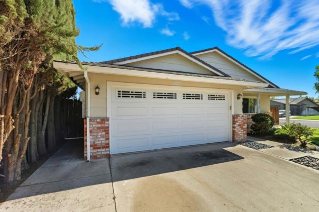 2016 Westboro Lane, Manteca CA: https://media.crmls.org/mediaz/7903838d-b97c-4cfb-8ba8-541e6453fb7d.jpg