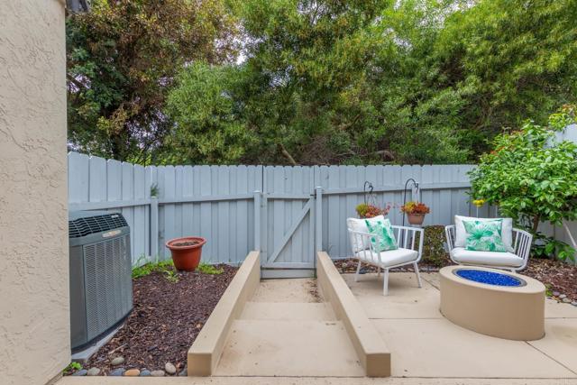 Detail Gallery Image 21 of 26 For 827 Del Mar Downs Rd #E,  Solana Beach,  CA 92075 - 3 Beds | 2/1 Baths