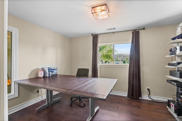 22590 Canyon Lake Drive South, Canyon Lake CA: https://media.crmls.org/mediaz/79044642-6d9a-445d-9760-e2da500b203d.jpg