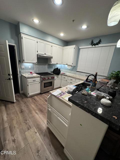 2316 Kehala Avenue, Ventura CA: https://media.crmls.org/mediaz/7905064c-30e9-405e-9721-556b2593b05a.jpg