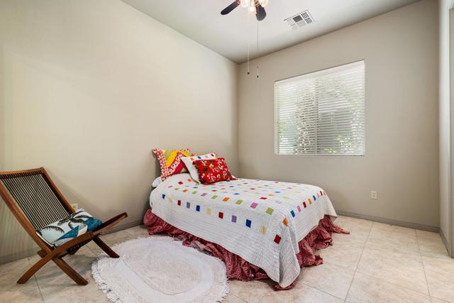 54385 Avenida Madero, La Quinta CA: https://media.crmls.org/mediaz/7905cf9f-2acb-43fb-8766-cfd8e53bb351.jpg