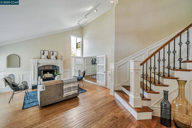 732 Graham Ct, Danville CA: https://media.crmls.org/mediaz/7906d2d0-62cf-4983-8609-0e5254292cc3.jpg