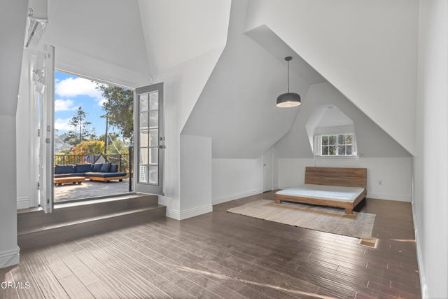 263 San Miguel Road, Pasadena CA: https://media.crmls.org/mediaz/7907647a-907a-4e99-9800-e4105721e0be.jpg