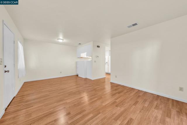 3641 Clayton Rd, Concord CA: https://media.crmls.org/mediaz/79088f7c-93d9-4c0e-b14e-82ec28656187.jpg