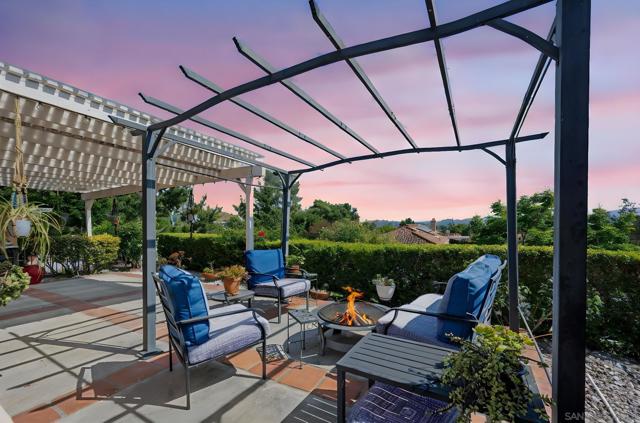 1709 Doral Gln, Escondido CA: https://media.crmls.org/mediaz/7908d280-ae11-48e2-b6c8-7885f316df88.jpg