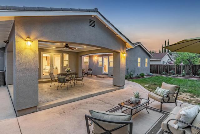 10424 Dempster Avenue, Cupertino CA: https://media.crmls.org/mediaz/7909bc34-2ba3-457c-a3e8-eef717ce925a.jpg