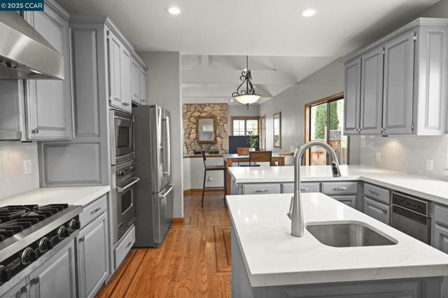 715 Blue Spruce Dr, Danville CA: https://media.crmls.org/mediaz/7909bd45-ef58-4b6d-aa41-fd8f27e86d49.jpg