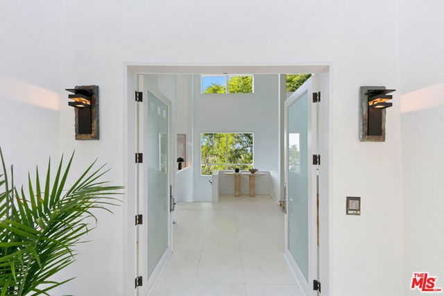 6969 Woodrow Wilson Drive, Los Angeles CA: https://media.crmls.org/mediaz/790a1fc9-3224-4b01-bbf2-cd0b7eb893f7.jpg