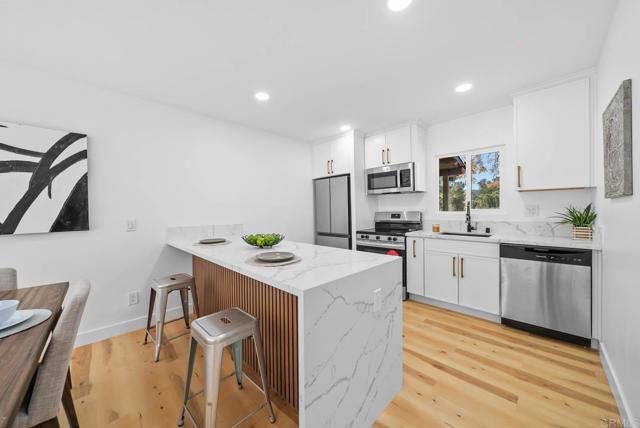 Image 14 of 51 For 11564 Manzanita Road