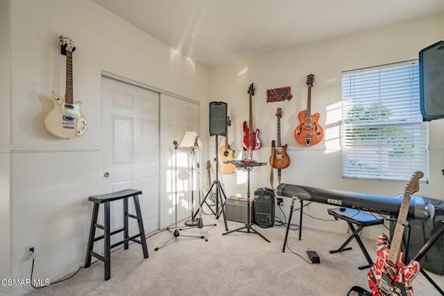 4260 Crabapple Court, Moorpark CA: https://media.crmls.org/mediaz/790c181c-18e3-4f4f-ad9d-5a7c58801d9a.jpg