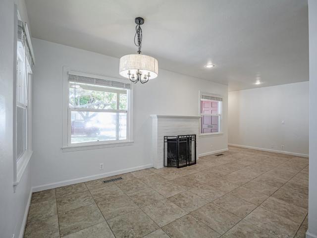1233 Monroe Street, Salinas CA: https://media.crmls.org/mediaz/790c35ab-3472-4849-a918-01c552d0e014.jpg
