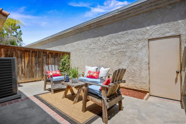 740 Breeze Hill Rd, Vista CA: https://media.crmls.org/mediaz/790c551a-2c88-45be-a25b-12885955022e.jpg