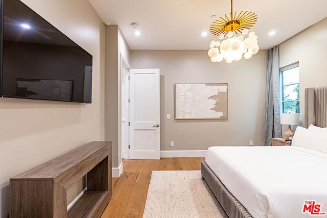 5162 Otis Avenue, Tarzana CA: https://media.crmls.org/mediaz/790c94c0-d088-41ef-a00e-0070748dfe73.jpg