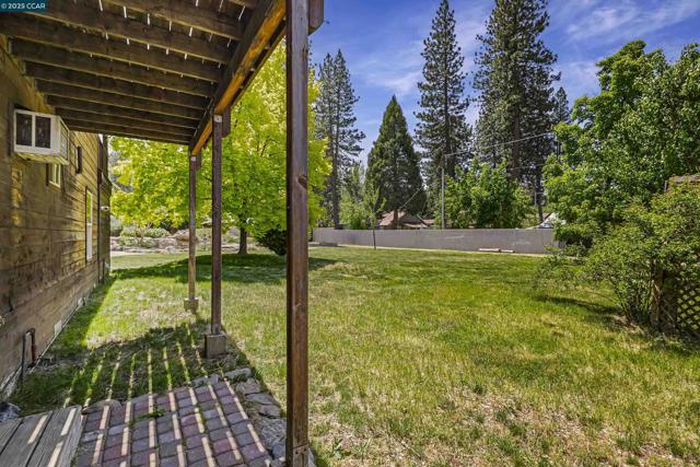 2266 E Main Street, Quincy CA: https://media.crmls.org/mediaz/790ca04a-8f03-412b-acf7-d05d880a290b.jpg