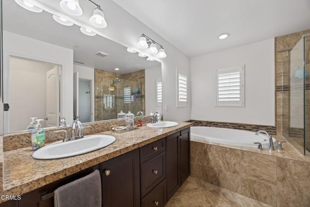 Detail Gallery Image 19 of 37 For 34 Secret Hollow Ln, Newbury Park,  CA 91320 - 3 Beds | 2/1 Baths