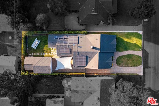 5711 Colbath Avenue, Valley Glen CA: https://media.crmls.org/mediaz/790db4bf-cecc-4bab-a2c7-246d08e7ee86.jpg