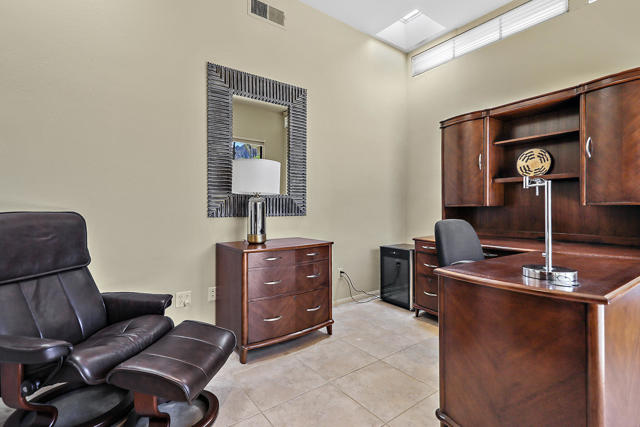 45550 Navajo Road, Indian Wells CA: https://media.crmls.org/mediaz/790de214-e78c-46e8-b4d8-5ef42db370f1.jpg
