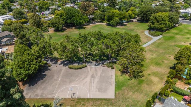 821 E Meadow Drive, Palo Alto CA: https://media.crmls.org/mediaz/790dfeb4-a7a9-4552-85c3-6e3483387210.jpg