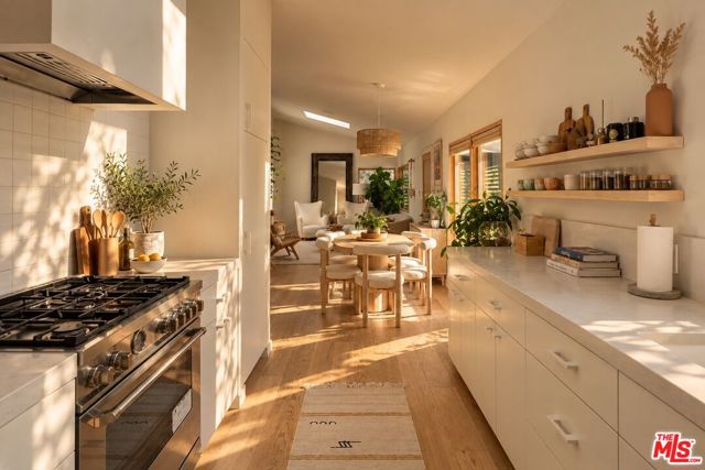 2 Bed Home for Sale in Los Angeles, California