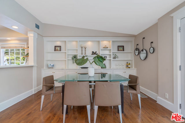 3564 Summerfield Drive, Sherman Oaks CA: https://media.crmls.org/mediaz/790f0aed-a2d6-4b64-ba3a-063672ada2a0.jpg