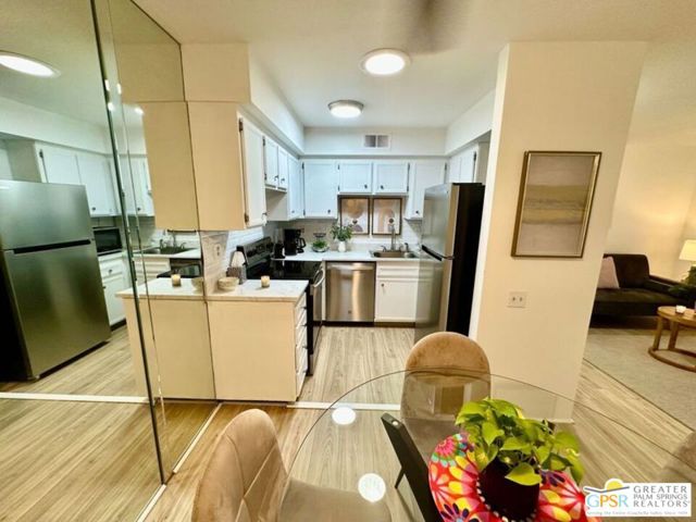 1533 N Sunflower Court, Palm Springs CA: https://media.crmls.org/mediaz/790fe45f-e374-4c30-bb10-dfa36613686c.jpg