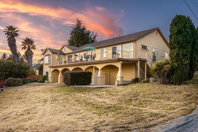 960 Smith Road, Watsonville CA: https://media.crmls.org/mediaz/790ff7a3-6422-4185-b2c7-535cf6292e53.jpg