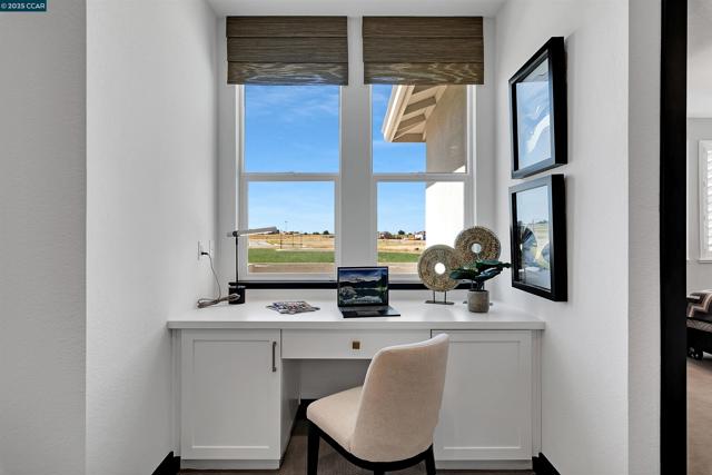 16177 Poulson Court, Lathrop CA: https://media.crmls.org/mediaz/79106100-1e48-4279-ab4e-fa41c07f1ee2.jpg